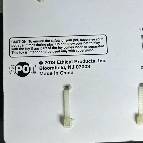 Spot Refillable Catnip Toy…in original packaging. - Picture 4 of 6